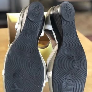 Fly London Blade grey/off white, 2in wedges.